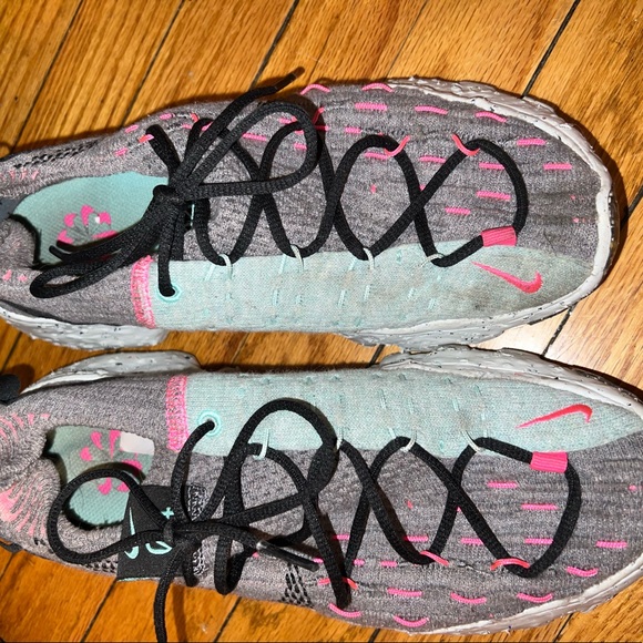 Nike running shoes - Picture 2 of 3